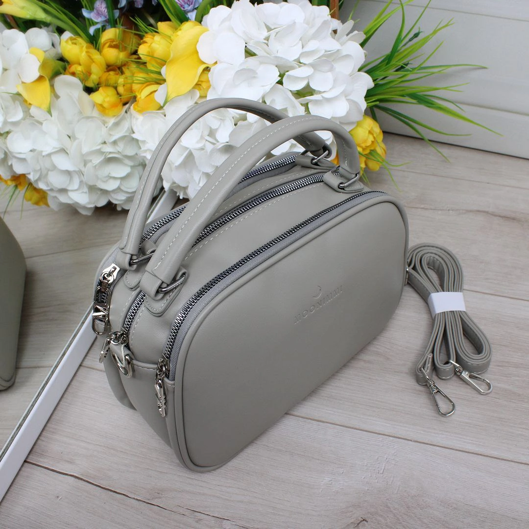 Універсальна крос-боді фісташково-сірого кольору для кар'єристки